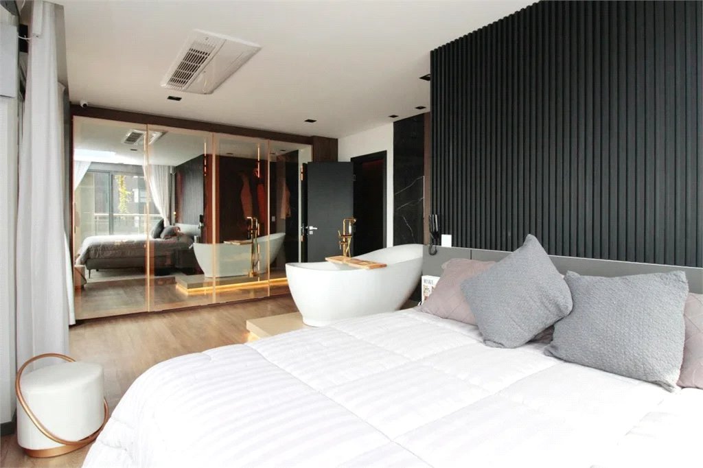 Apartamento à venda ou para alugar com 3 quartos, sendo 1 suíte,  em Jardim das Acácias, São Paulo, SP
