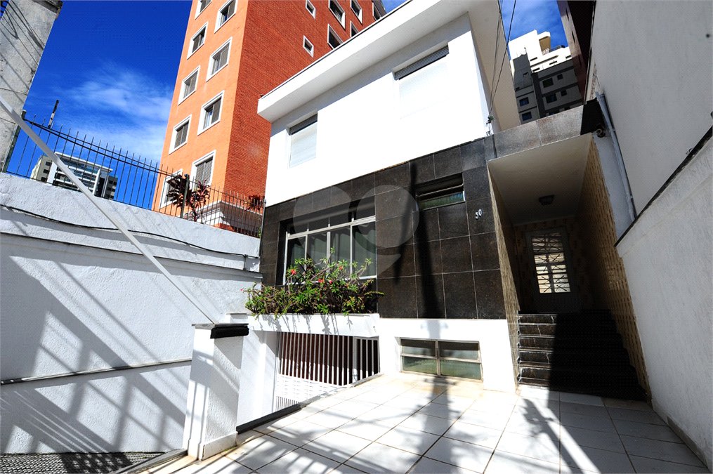 Casa Térrea para alugar com 4 quartos, sendo 1 suíte, em Vila Mariana, São Paulo, SP