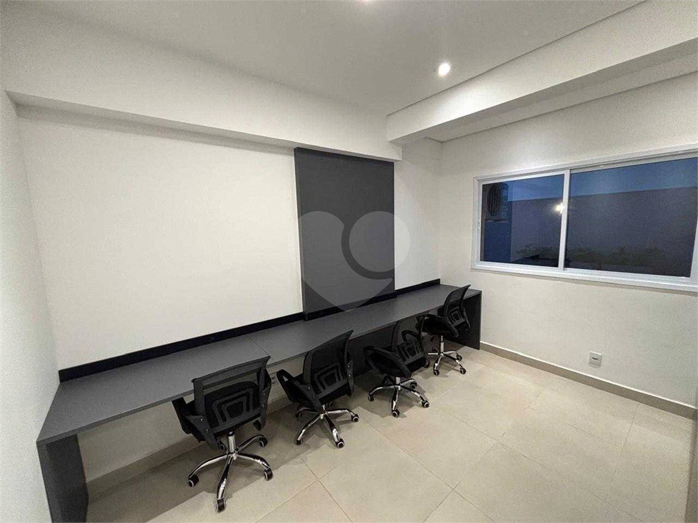 Apartamento à venda com 2 quartos, sendo 1 suíte,  em Vila Hortência, Sorocaba, SP