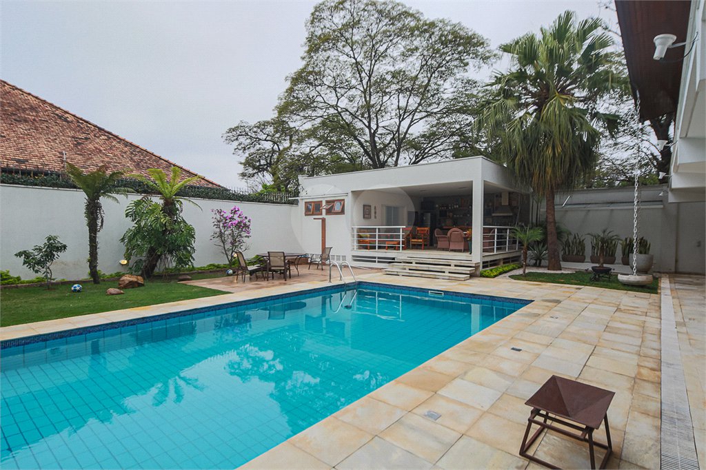 Casa à venda com 6 suítes em Jardim Cordeiro, São Paulo, SP