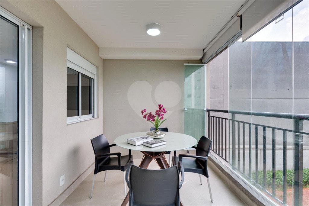 Apartamento à venda com 2 suítes em Santo Amaro, São Paulo, SP