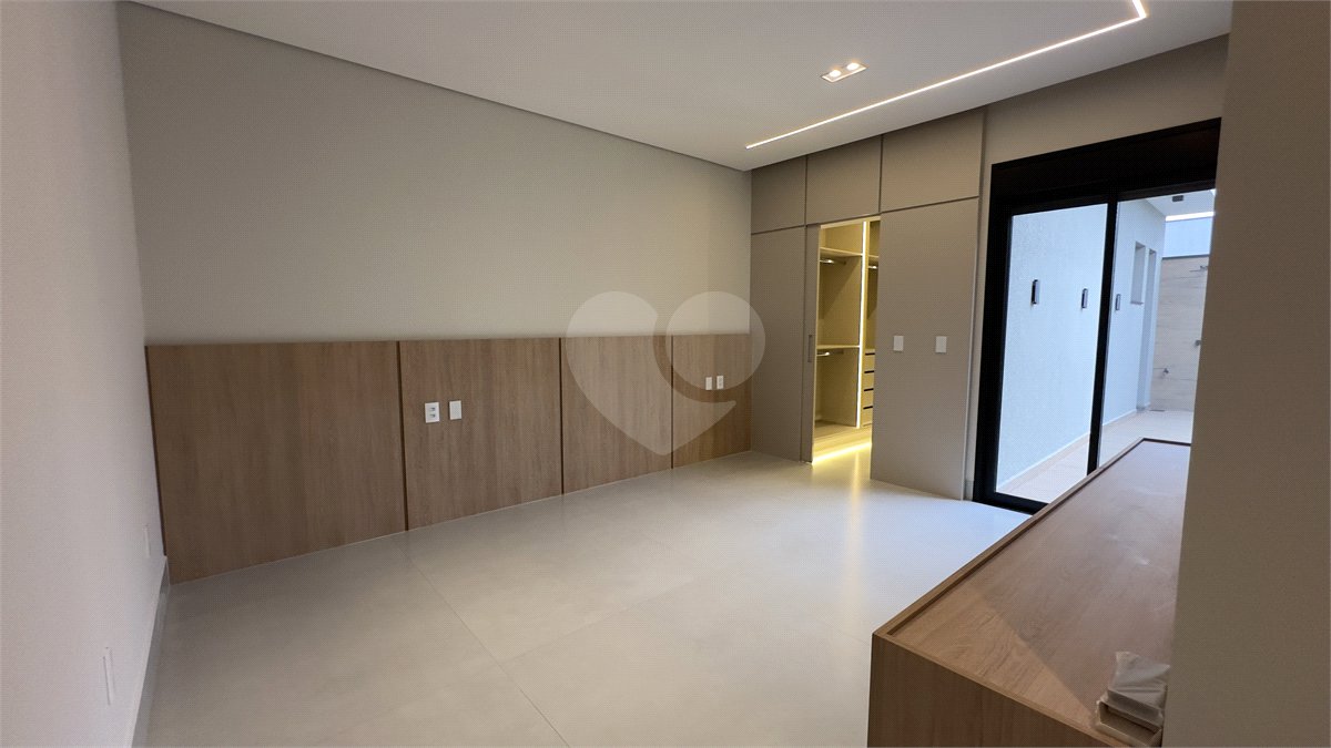 Casa à venda com 3 suítes no condomínio Jardim Residencial Dona Maria Candida, Indaiatuba - SP