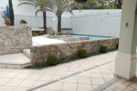Casa à venda com 4 quartos, sendo 2 suítes,  em Vila Santista, Atibaia, SP