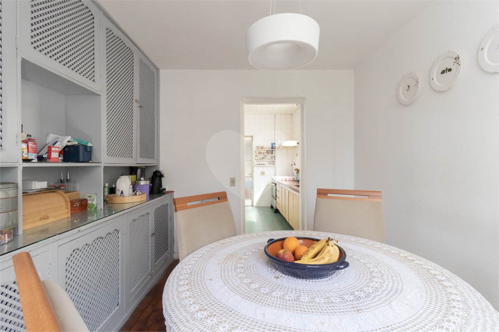 Apartamento à venda com 4 quartos, sendo 1 suíte, em Jardim Paulista, São Paulo, SP