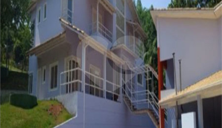 Casa à venda com 4 suítes no condomínio Quebec Ville Residencial, São Roque - SP