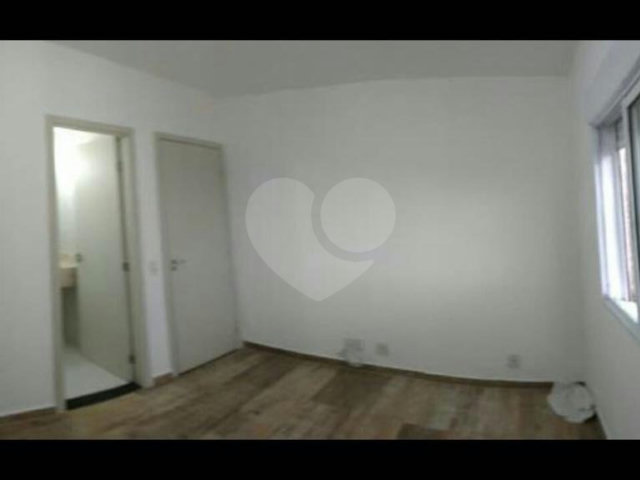 Apartamento à venda com 3 quartos, sendo 1 suíte,  em Parque Novo Mundo, São Paulo, SP