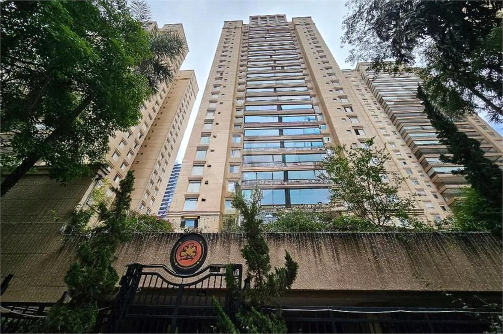 Apartamento à venda com 3 quartos, sendo 2 suítes, em Brooklin Paulista, São Paulo, SP