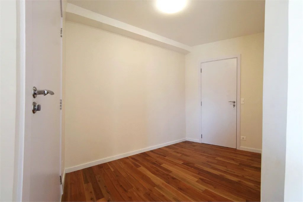 Apartamento à venda com 3 suítes em Vila Romana, São Paulo, SP