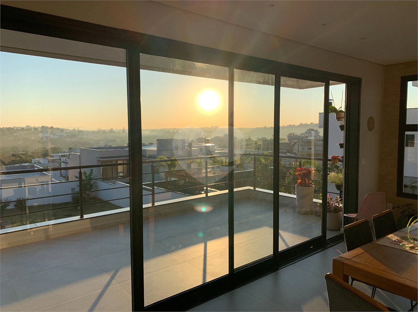 Casa à venda com 3 suítes no condomínio Terras da Alvorada, Itupeva - SP