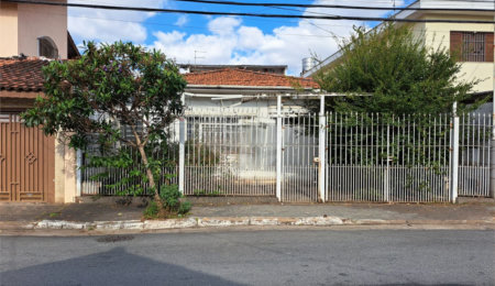 Casa à venda com 3 quartos, sendo 1 suíte,  em Vila Constança, São Paulo, SP