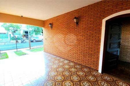 Casa à venda com 3 quartos, sendo 1 suíte, no Centro, Araraquara, SP