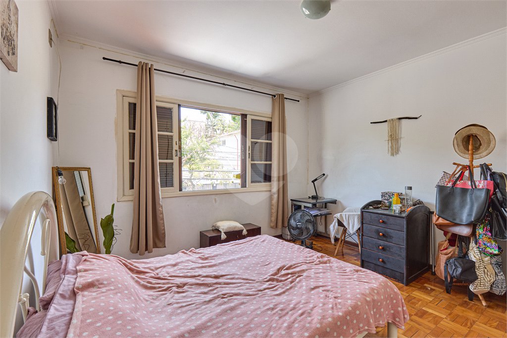 Sobrado à venda com 3 quartos, sendo 1 suíte,  em Chácara Flora, São Paulo, SP