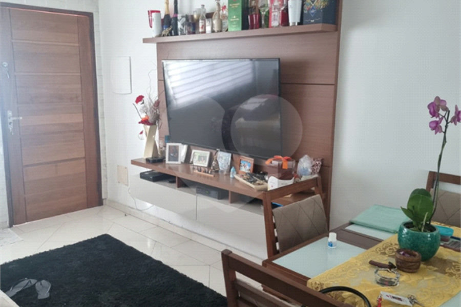 Casa à venda com 2 suítes no condomínio Residencial Maracujás, São Paulo - SP