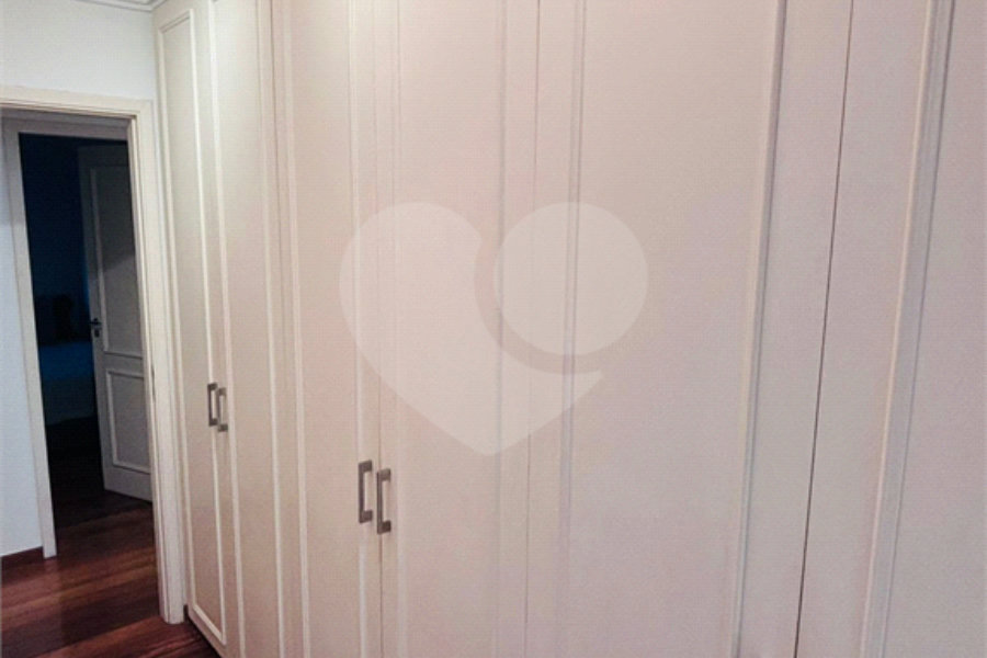 Apartamento à venda com 3 quartos, sendo 1 suíte, em Morumbi, São Paulo, SP