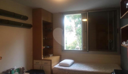 Apartamento à venda com 4 quartos, sendo 1 suíte,  em Vila Andrade, São Paulo, SP