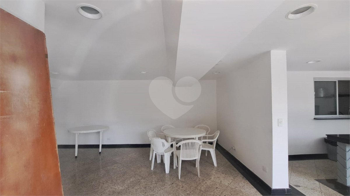 Apartamento à venda com 3 quartos, sendo 1 suíte, em Vila Mariana, São Paulo, SP