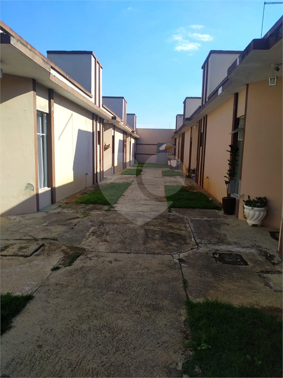 Casa à venda com 2 quartos no condomínio Világio Vitória, Mogi das Cruzes - SP