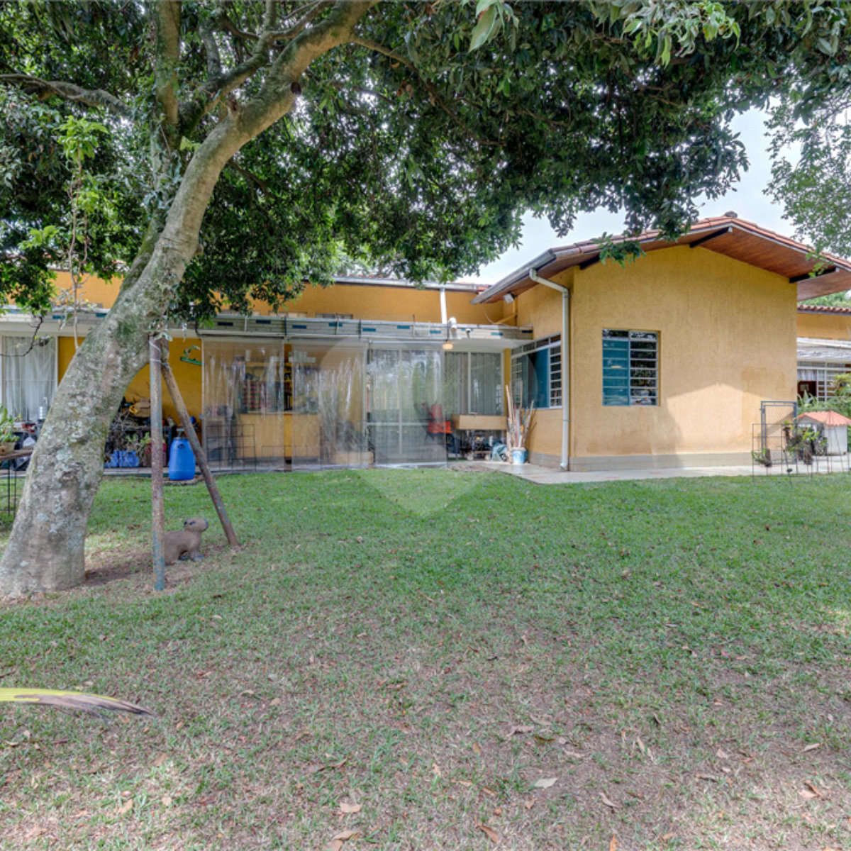 Casa Térrea à venda ou para alugar com 5 quartos, sendo 2 suítes,  em Jardim Prudência, São Paulo, SP