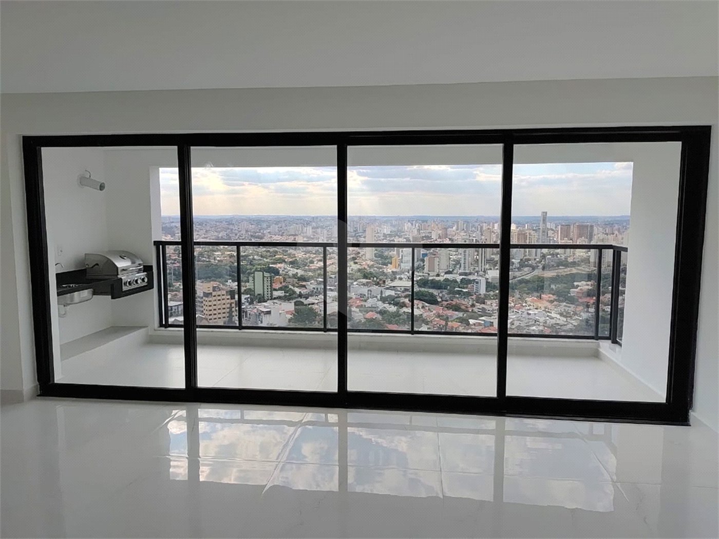 Apartamento à venda com 3 suítes em Parque Campolim, Sorocaba, SP