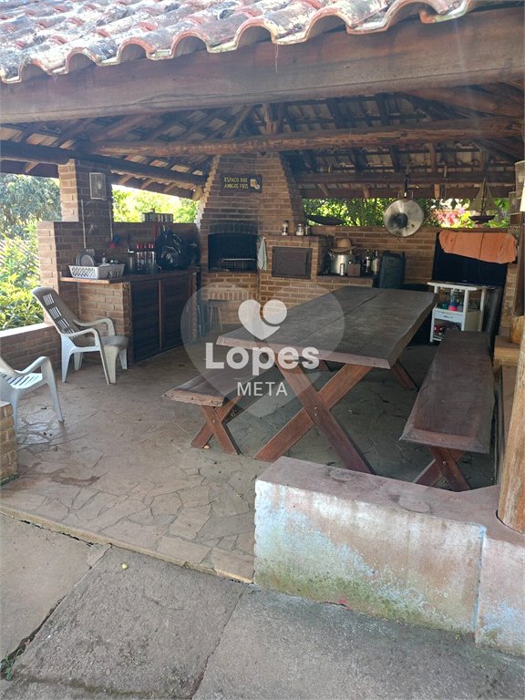 Chácara à venda com 5 quartos, sendo 3 suítes, em Loteamento Residencial Vista Linda, São José dos Campos, SP