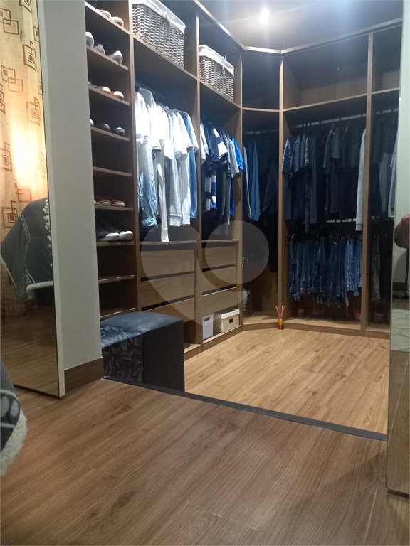 Sobrado à venda com 3 quartos, sendo 1 suíte,  em Tremembé, São Paulo, SP