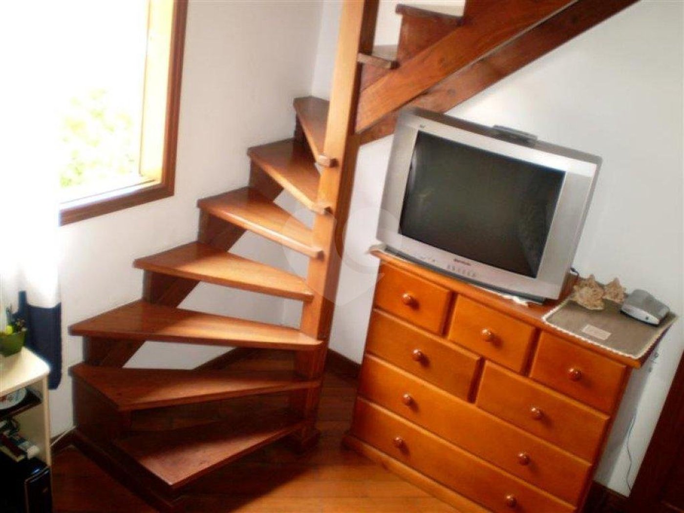 Casa à venda com 3 quartos, sendo 1 suíte, no condomínio Barbará II, São Paulo - SP