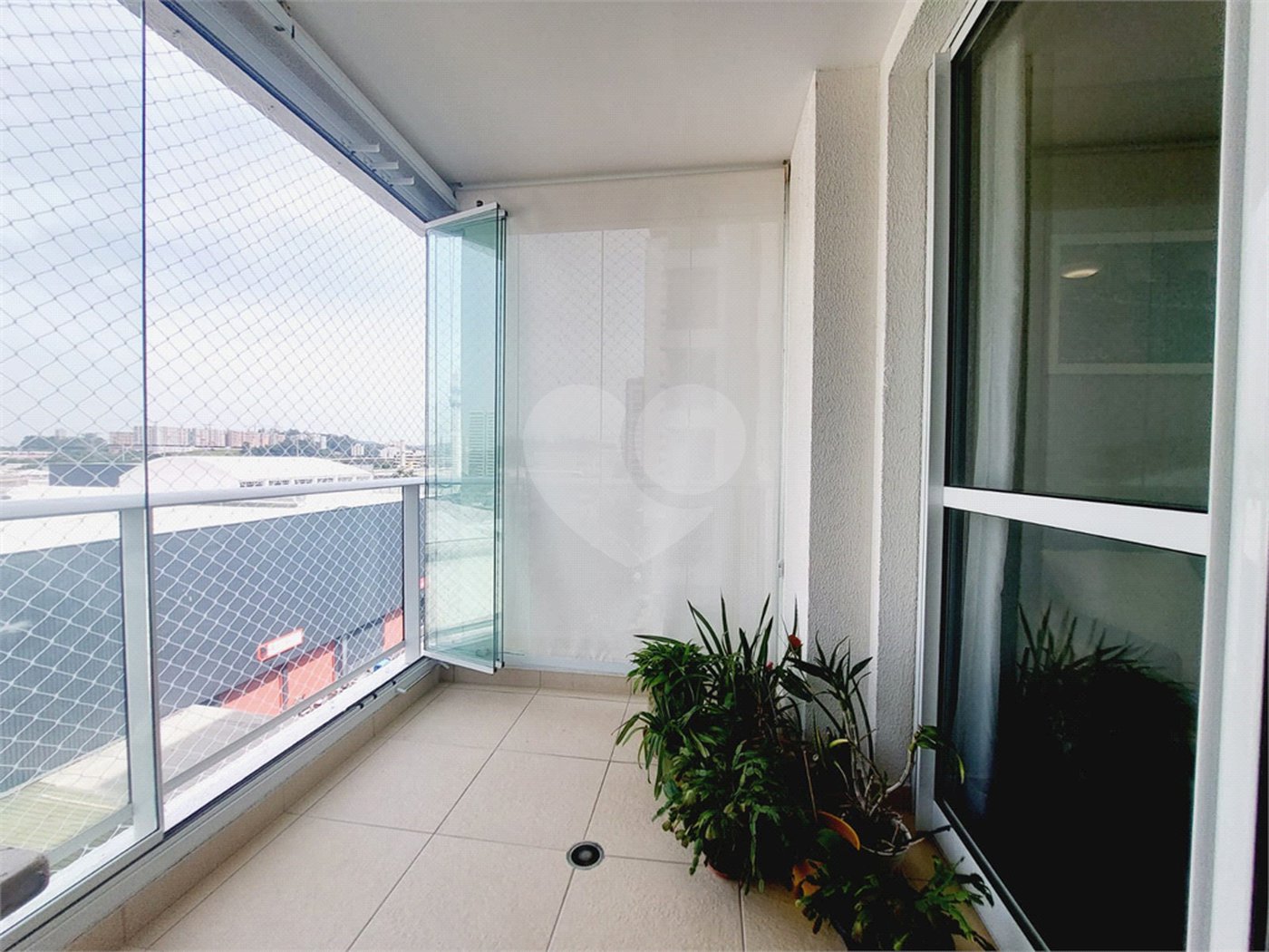 Apartamento à venda com 2 quartos, sendo 1 suíte, em Vila Anastácio, São Paulo, SP