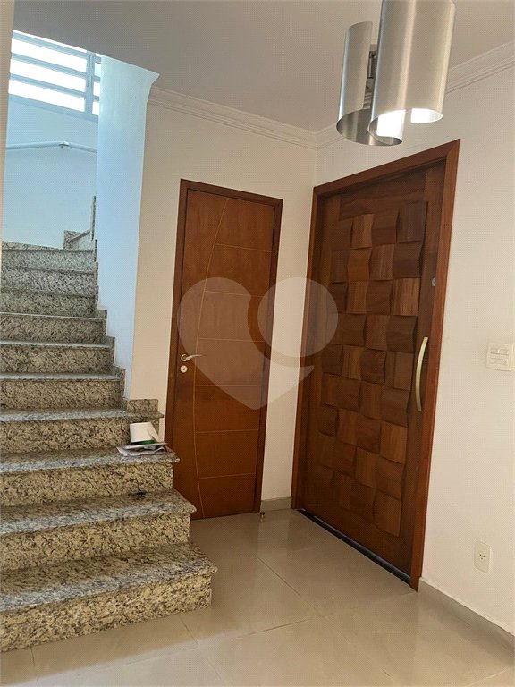 Sobrado à venda com 4 quartos, sendo 1 suíte,  em Vila Cordeiro, São Paulo, SP