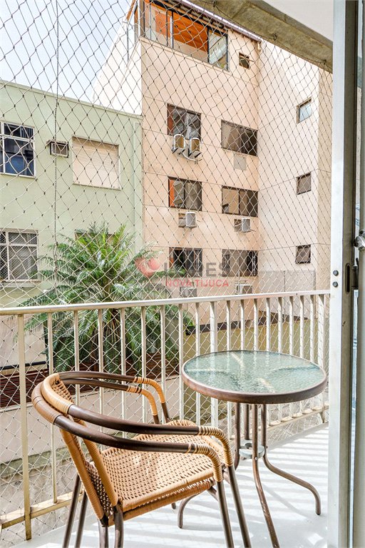 Apartamento à venda com 3 quartos, sendo 1 suíte,  em Lagoa, Rio de Janeiro, RJ