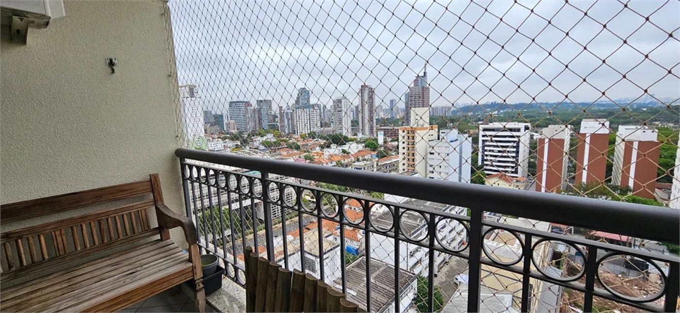 Apartamento à venda com 3 quartos, sendo 2 suítes, em Pinheiros, São Paulo, SP