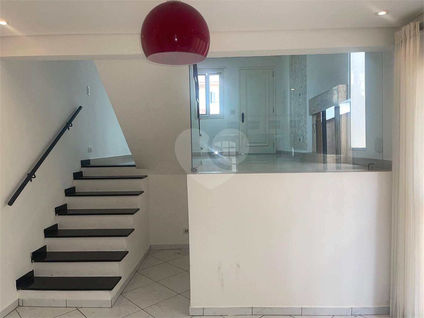 Casa à venda com 3 quartos, sendo 1 suíte,  no condomínio Vilagio Viccino, São Paulo - SP