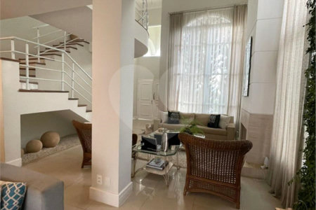 Casa à venda com 3 suítes no condomínio Villagio Di Verona, Vinhedo - SP