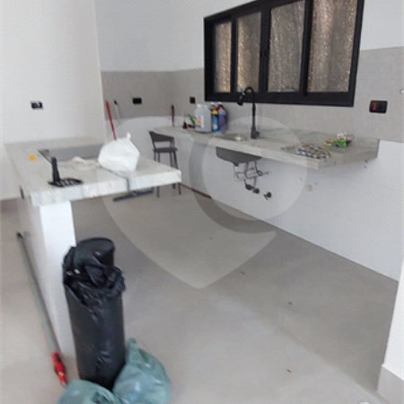 Casa à venda ou para alugar com 5 quartos, sendo 3 suítes, no condomínio Figueira Garden, Atibaia - SP