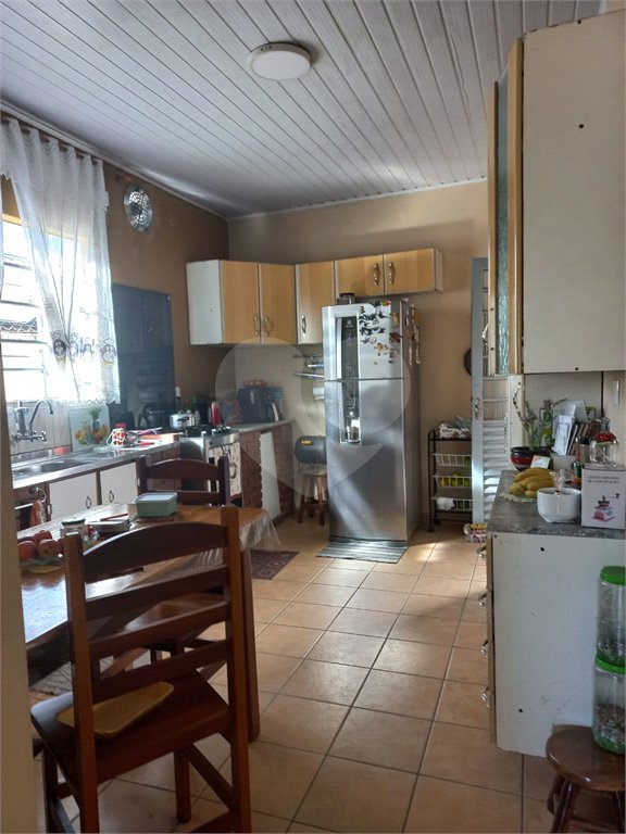 Casa à venda com 3 quartos, sendo 1 suíte, em Vila Nivi, São Paulo, SP