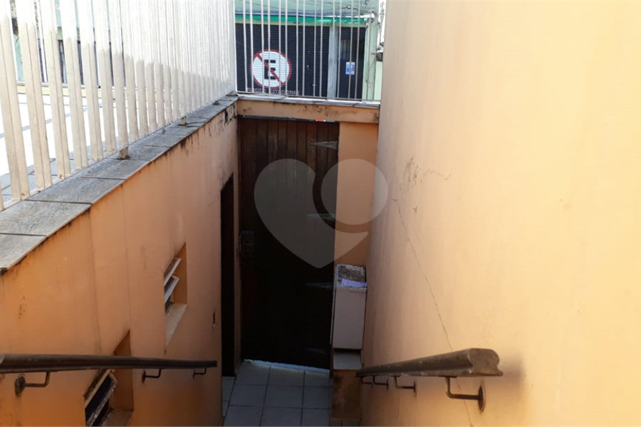 BELA CASA 274 M² C/ 3 QUARTOS 1 SALA 1 COZINHA 3 BANHEIROS 2 VAGAS Para Estacionamento coberta P/ VENDA NA V N Cachoeirinha