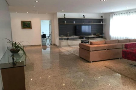Condomínio à venda com 4 quartos, sendo 2 suítes, em Colinas do Paratehy, Mogi das Cruzes, SP