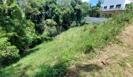 Terreno à venda no condomínio Parque Suiça, Caieiras - SP