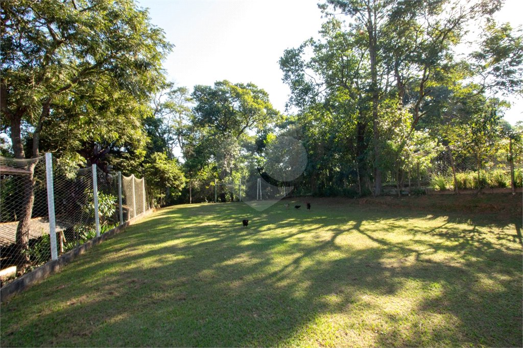 Chácara à venda com 7 quartos, sendo 6 suítes, em Saboó, São Roque, SP