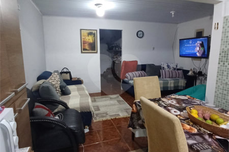 Sobrado à venda com 2 quartos, sendo 1 suíte, em Guaratiba, Rio de Janeiro, RJ