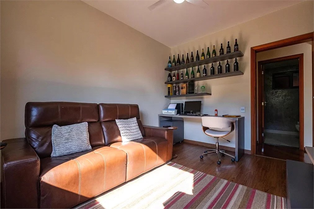 Apartamento à venda com 3 quartos, sendo 1 suíte,  em Jardim das Bandeiras, São Paulo, SP