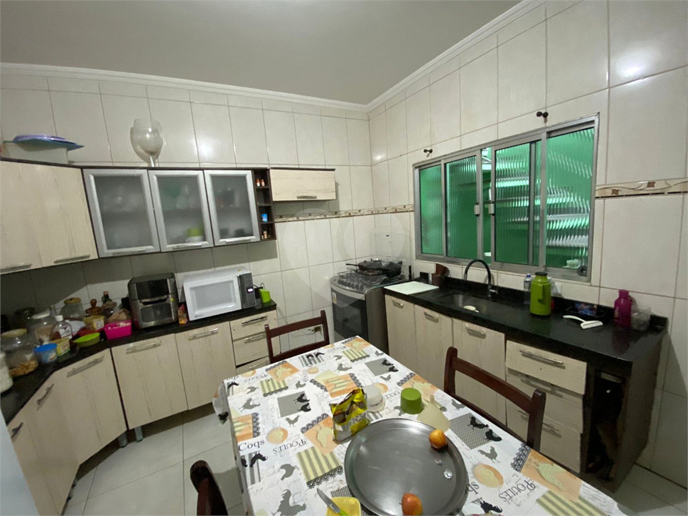 Sobrado à venda com 4 quartos em Jardim Santa Luzia de Poa, Itaquaquecetuba, SP