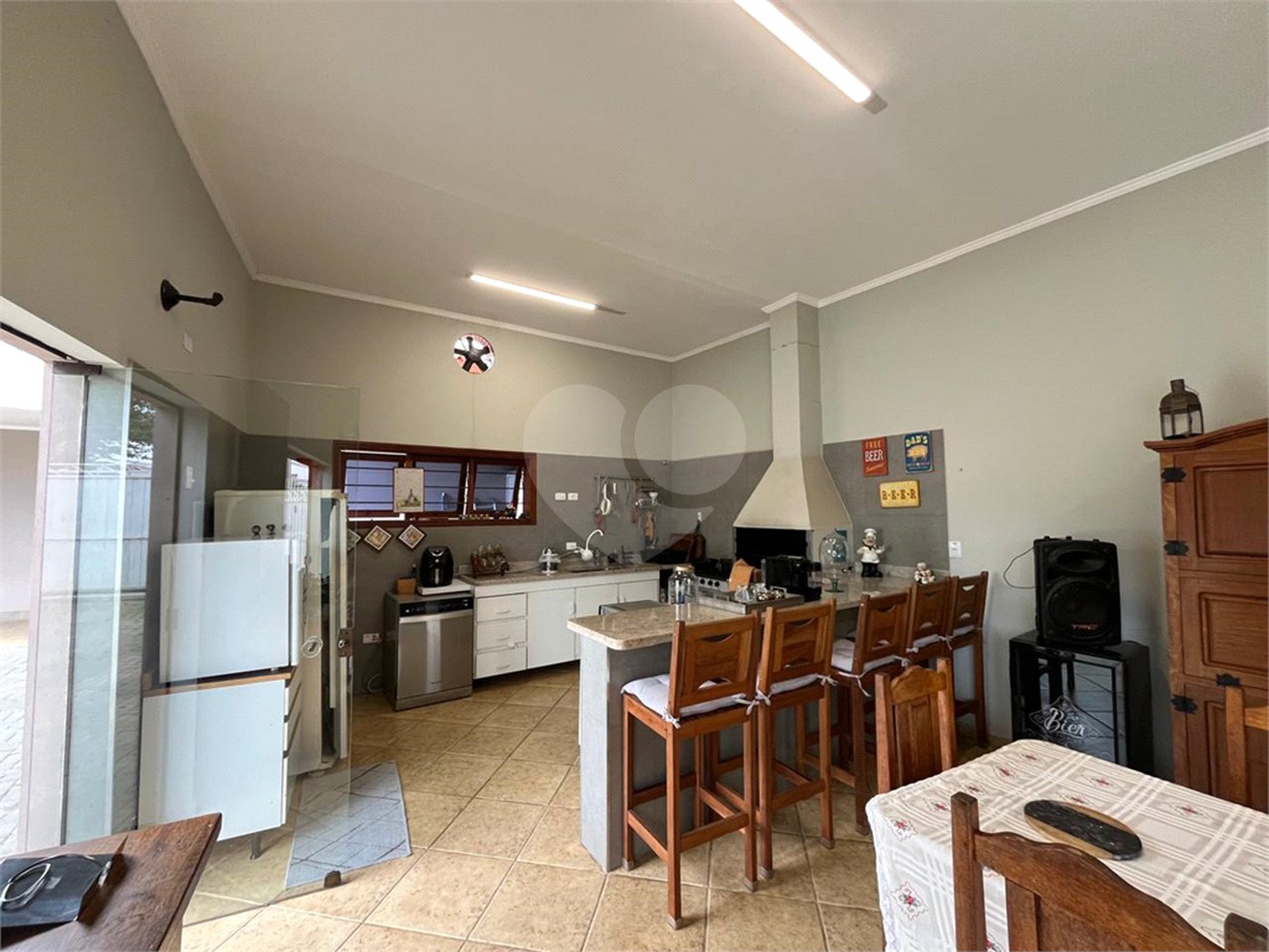 Casa à venda com 3 suítes em Jardim Shangri-lá, Itapetininga, SP