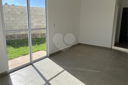 Casa à venda com 3 quartos, sendo 1 suíte,  no condomínio Residencial Vila Amarone, Sorocaba - SP