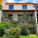 Casa em condomínio à venda ou para alugar com 3 quartos, sendo 2 suítes,  em Praia Rasa, Armação dos Búzios, RJ