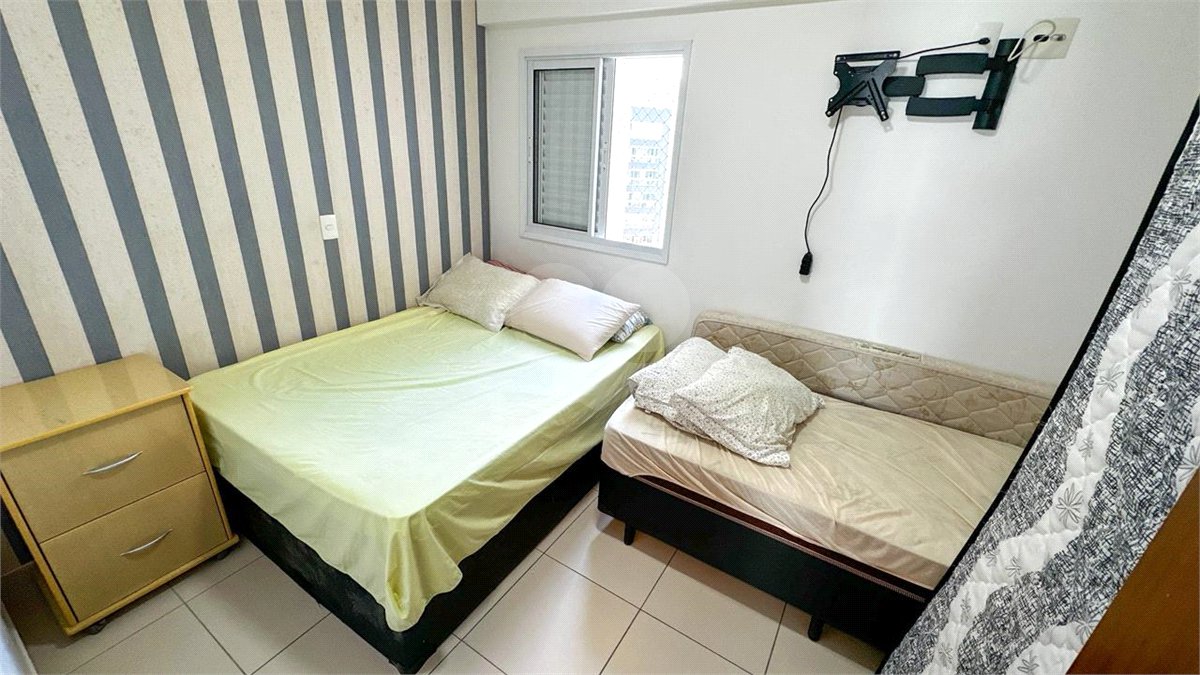 Apartamento à venda com 2 quartos, sendo 1 suíte,  em Boqueirão, Praia Grande, SP