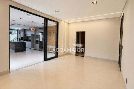 Casa à venda com 3 quartos, sendo 3 suítes, no condomínio Villa Dumont, Três Lagoas - MS