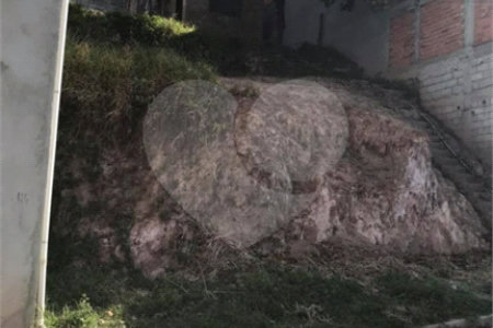 Terreno à venda em Estância Lago Azul, Franco da Rocha, SP