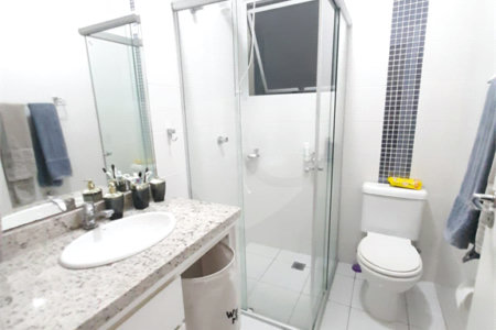 Sobrado à venda com 3 quartos, sendo 1 suíte, em Vila Suissa, Mogi das Cruzes, SP