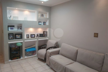 Casa de Vila à venda com 4 quartos, sendo 1 suíte, em Vila Medeiros, São Paulo, SP