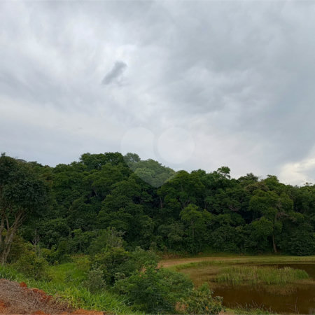 Terreno à venda no condomínio Portal Lamis, Bom Jesus dos Perdões - SP